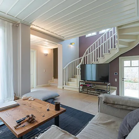 Vila Salanti Hillcrest Dhídhima