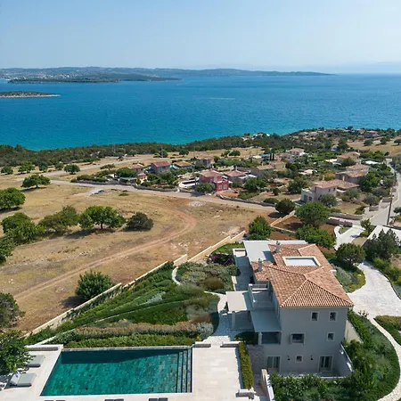 Salanti Hillcrest Villa *