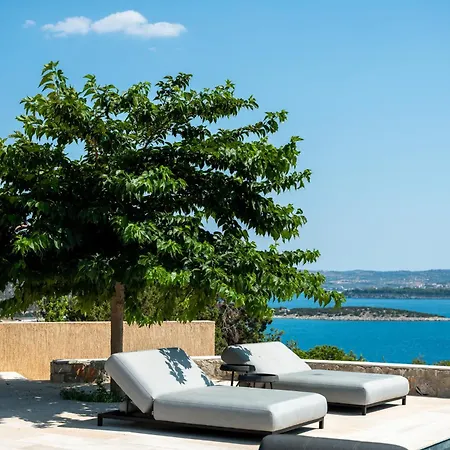 Vila Salanti Hillcrest