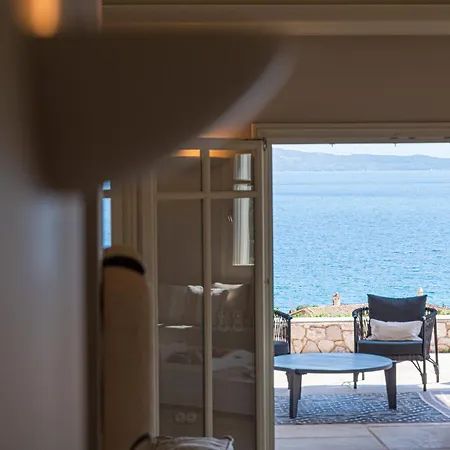 Salanti Hillcrest Villa