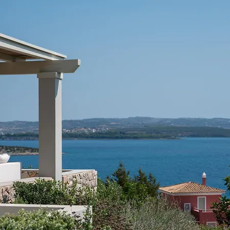 Salanti Hillcrest Villa