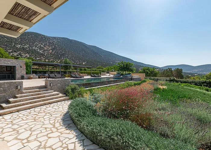 Willa Salanti Hillcrest *