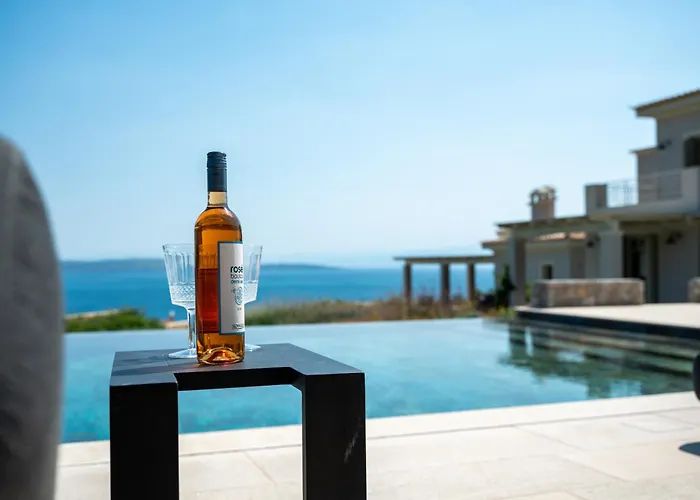 Salanti Hillcrest Villa