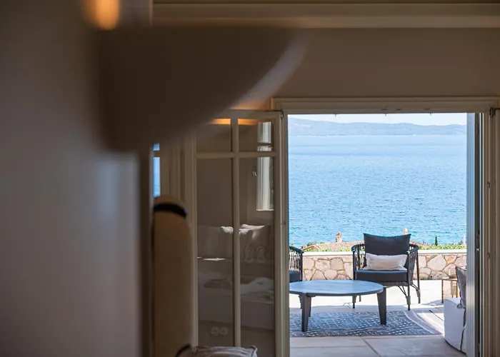 Salanti Hillcrest Villa