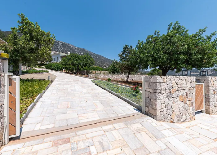 Salanti Hillcrest Willa