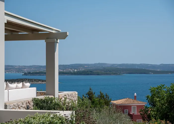 Salanti Hillcrest Villa